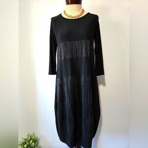 JOSEPH RIBKOFF Relaxed Fit Black Dress with Textured Stripes. Size 6
